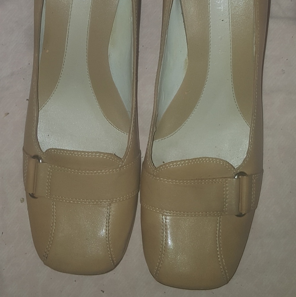 Nine West Mary Janes 8 1/2